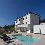 Luxury Carrera With Private Pool - Opatija Area Vilă *