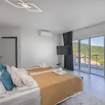 Vila Luxury Carrera With Private Pool - Opatija Area Veprinac