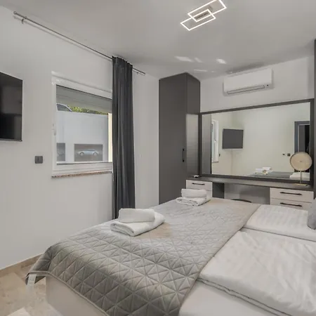 Luxury Carrera With Private Pool - Opatija Area Vilă *