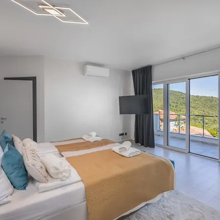Vilă Luxury Carrera With Private Pool - Opatija Area Veprinac