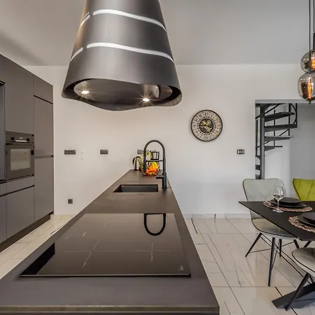 Luxury Carrera With Private Pool - Opatija Area Vilă