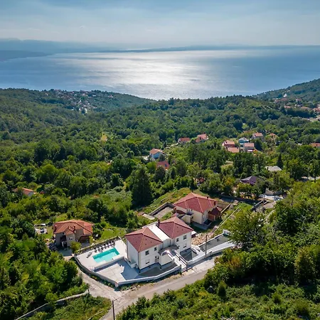 Vilă Luxury Carrera With Private Pool - Opatija Area Veprinac